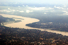 Río Hooghly en su paso por Calcuta